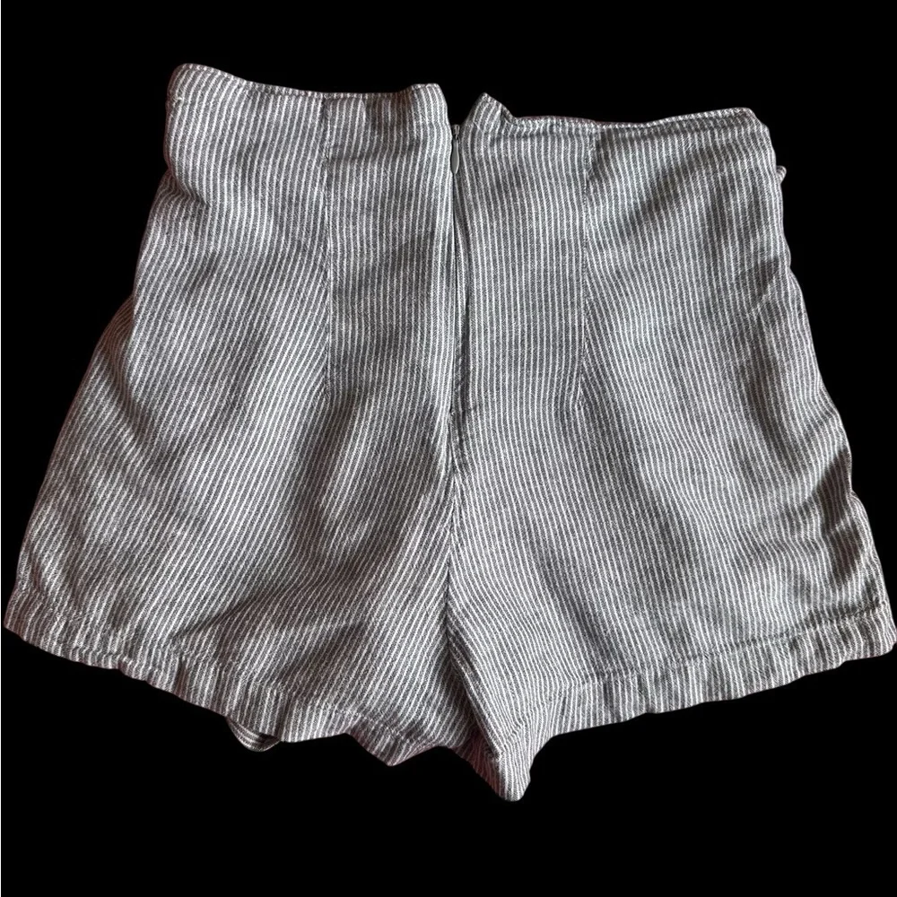 Abercrombie & Fitch Light Gray Paperbag Tie-Waist Shorts